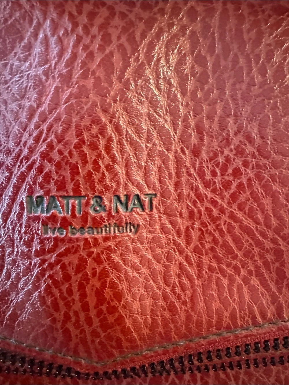 Matt & Nat Red Wallet Like New